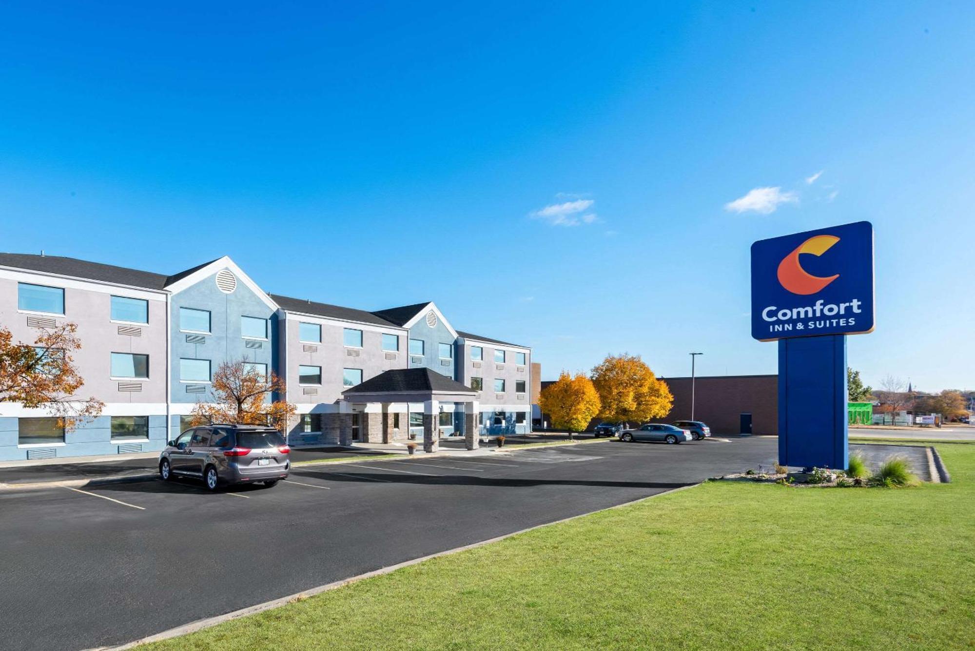 Comfort Inn & Suites Mason City Exterior photo